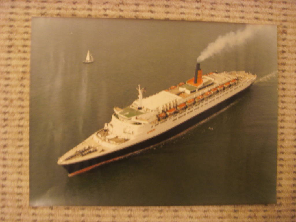 EXTRA LARGE SIZE FULL COLOUR PHOTOGRAPH OF A CUNARD LINE FERRY