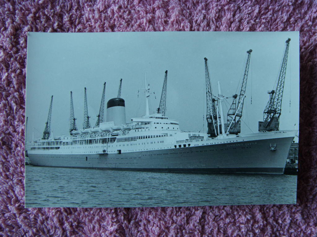 ORIGINAL B/W PHOTOGRAPH OF THE UNION-CASTLE LINE VESSEL 'THE PENDENNIS CASTLE'