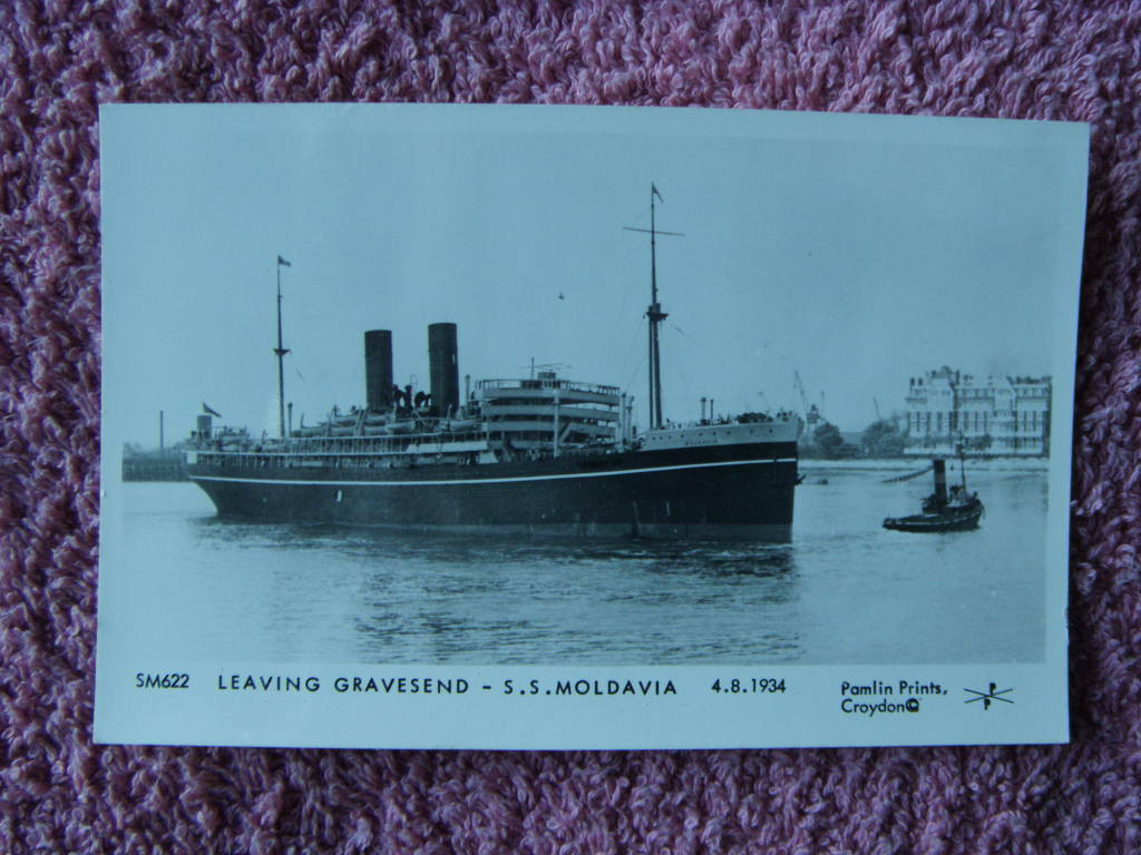 ORIGINAL B/W POSTCARD OF THE P&O VESSEL THE SS MOLDAVIA